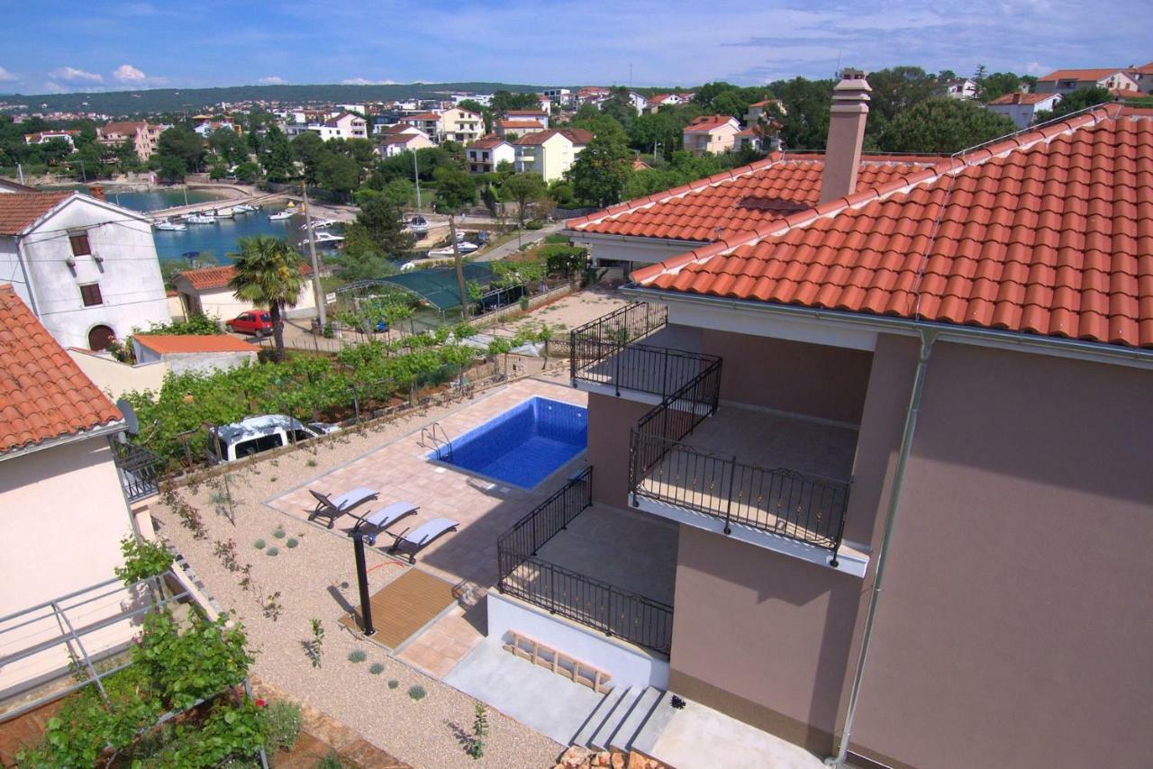 Villa Nerium Malinska Buitenkant foto